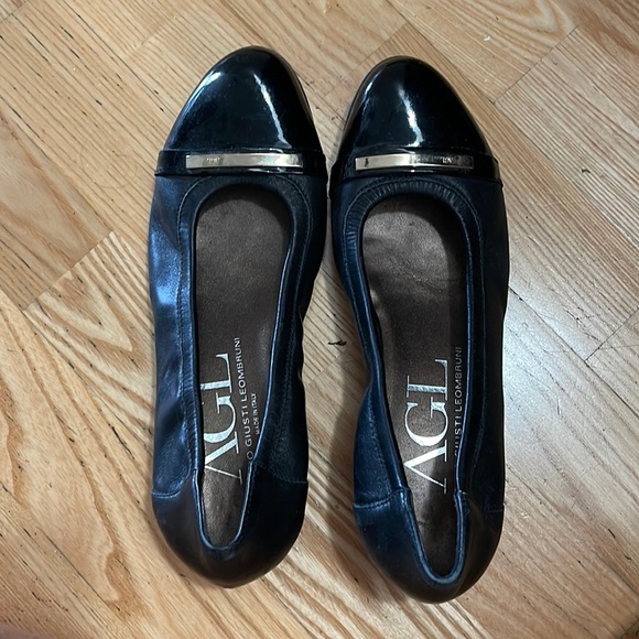 AGL black flats - Picture 1 of 5